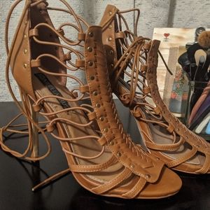 Izabella Rue never worn heels